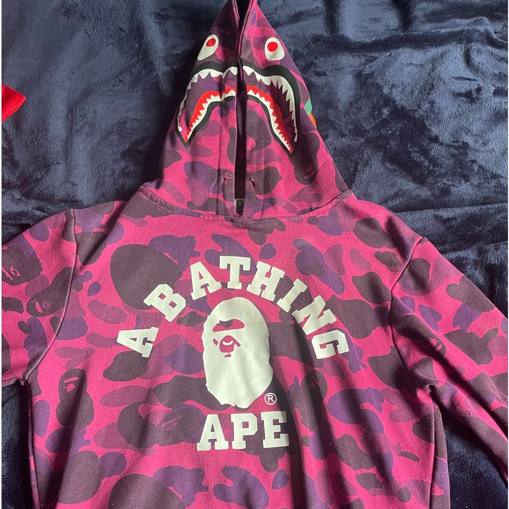 UA BAPE HOODIE SIZE SMALL MENS (Pickup in Toronto)